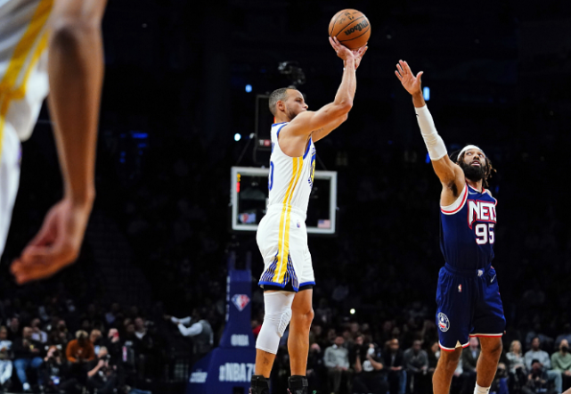 勇士前14战全破百＋勇三疯净胜124分