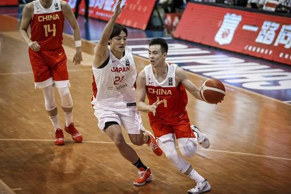 FIBA表示中国男篮阵容豪华,郭艾伦被称为超级明星后卫