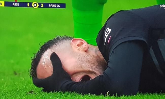 内马尔左脚踝90度扭伤 2021赛季基本报废