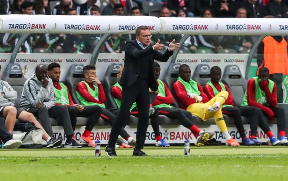 曼联宣布朗尼克出任临时主帅