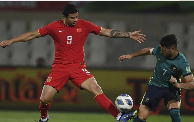 艾克森12日乘机返回巴西