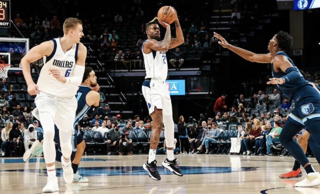 东契奇26＋8＋7 独行侠104-96灰熊