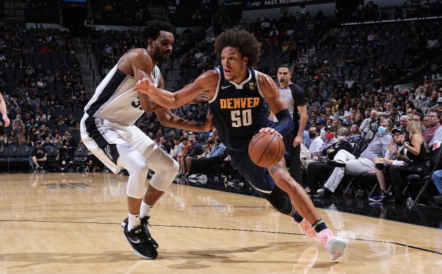 约基奇空砍22分三双 掘金111-123马刺