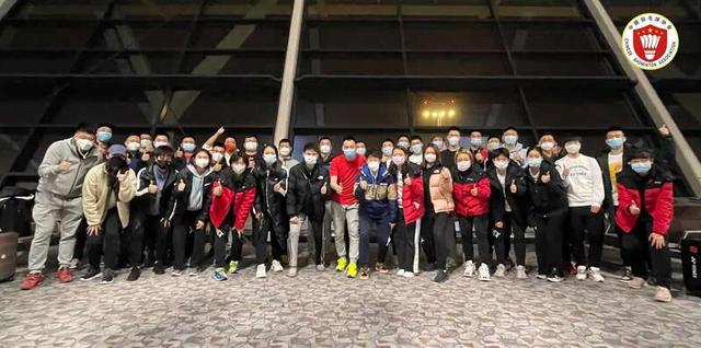 国羽抵达西班牙备战世锦赛