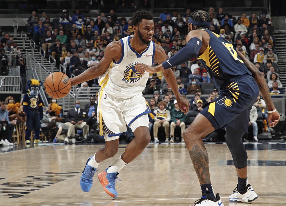 库里轰26＋6＋6 勇士102-100战胜步行者