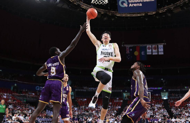 苏群曝料两NBA球队曾有意周琦