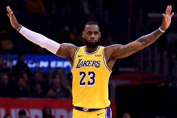 詹姆斯里程碑进球纪录 生涯突破36000分