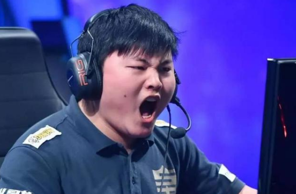 uzi最擅长的英雄是谁