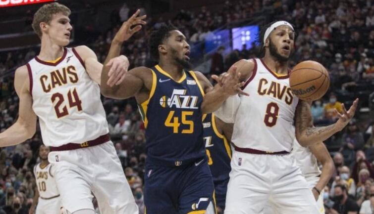 斯蒂文斯23分新高 骑士111：91大胜爵士