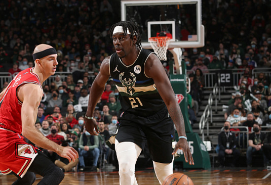 字母哥轰30分12板 雄鹿94-90公牛