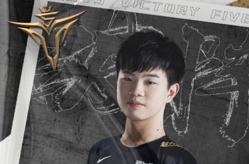 lol莫欺少年穷什么梗