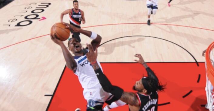 爱德华兹40＋9刷纪录 森林狼109-107开拓者