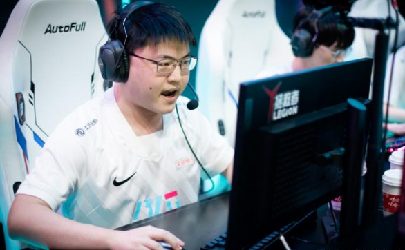 UZI只签约一年，RNG全员短约