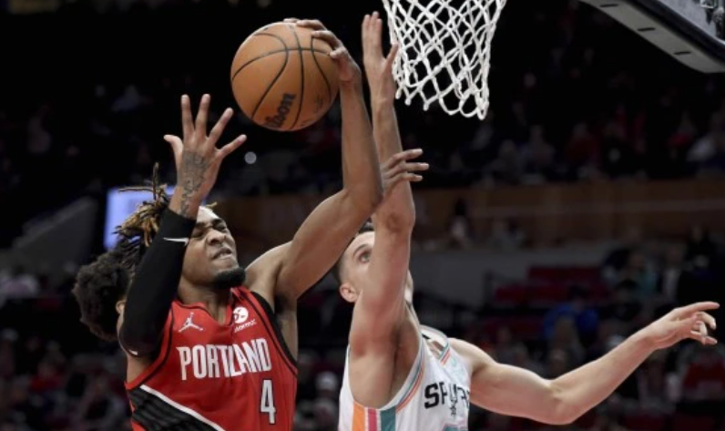 穆雷28＋6＋7 马刺133-96开拓者